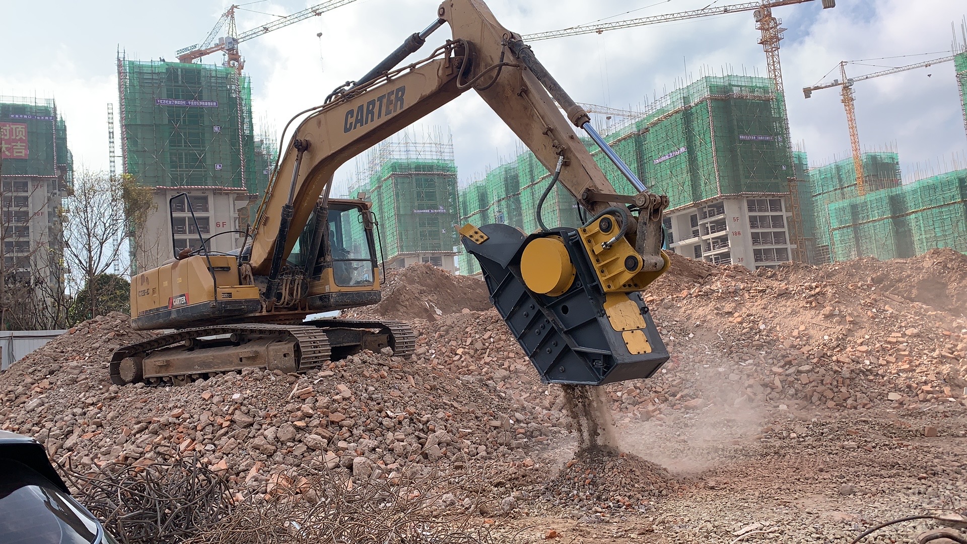 Excavator crushing bucket scene